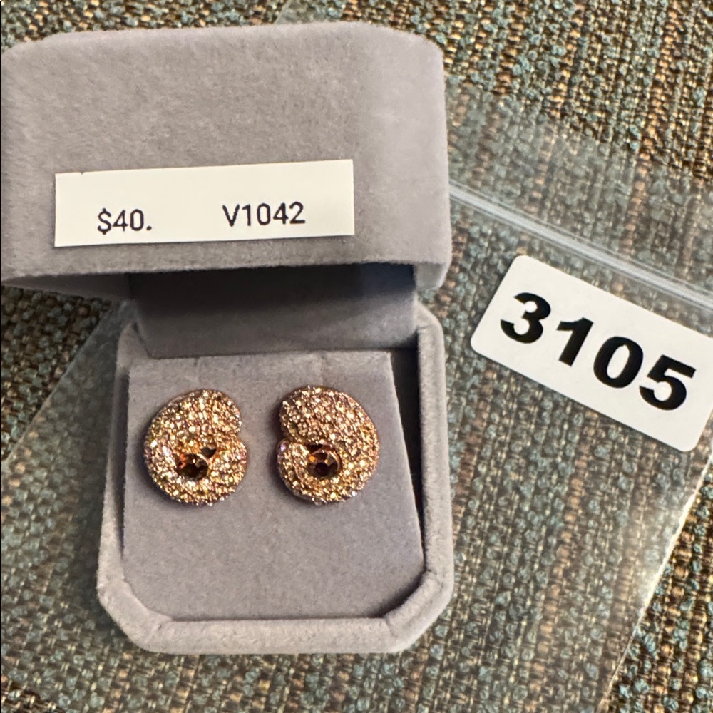 3105 Swarovski Crystal Elements Post Earrings - image 5